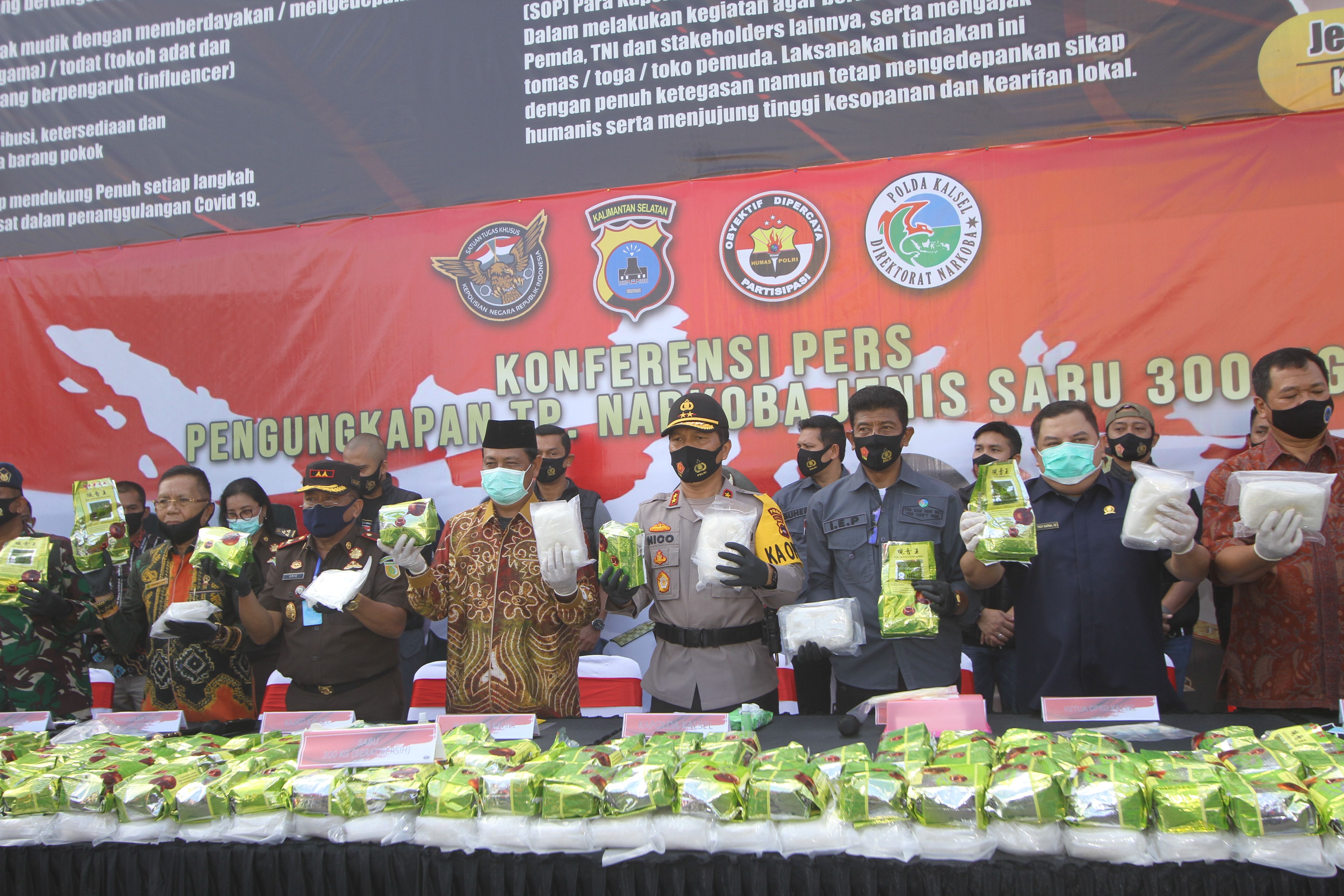 Tim Satgasus Bareskrim Mabes Polri dan Polda Kalsel mengungkap penangkapan sabu seberat 300 kg, Jumat (7/8/2020).