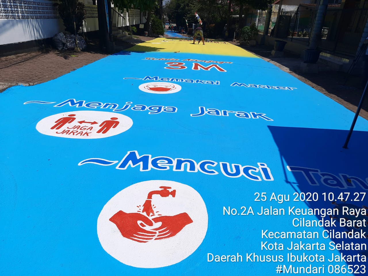 Mural di Jalan Keuangan Raya RW 05, Cilandak Barat, Jakarta Selatan.