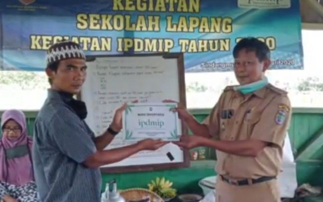 Sekolah Lapang Integrated Participatory Development Management Irrigation Program (SL IPDMIP).