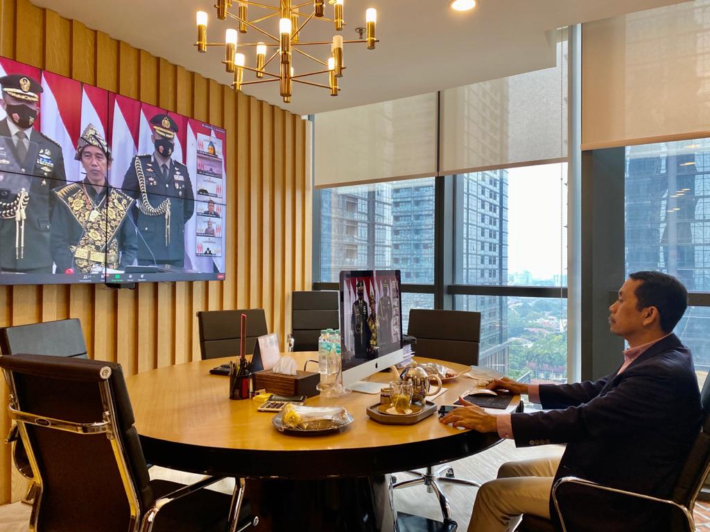 Anggota Komisi XI DPRRI Kamrussamad saat menyaksikan pidato kenegaraan Presiden Jokowi secara virtual