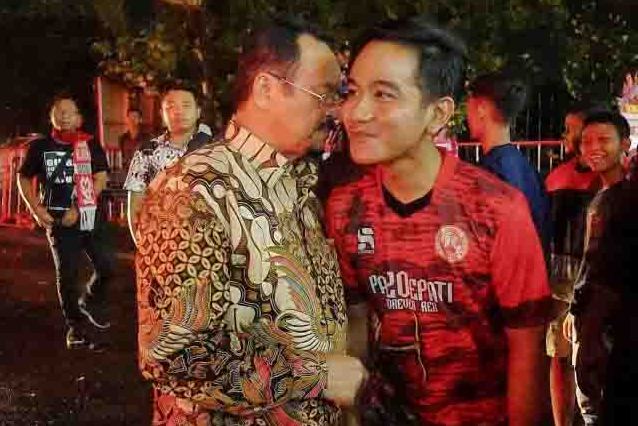 Wakil Wali Kota Solo Achmad Purnomo dan putra Presiden Jokowi, Gibran Rakabuming Raka