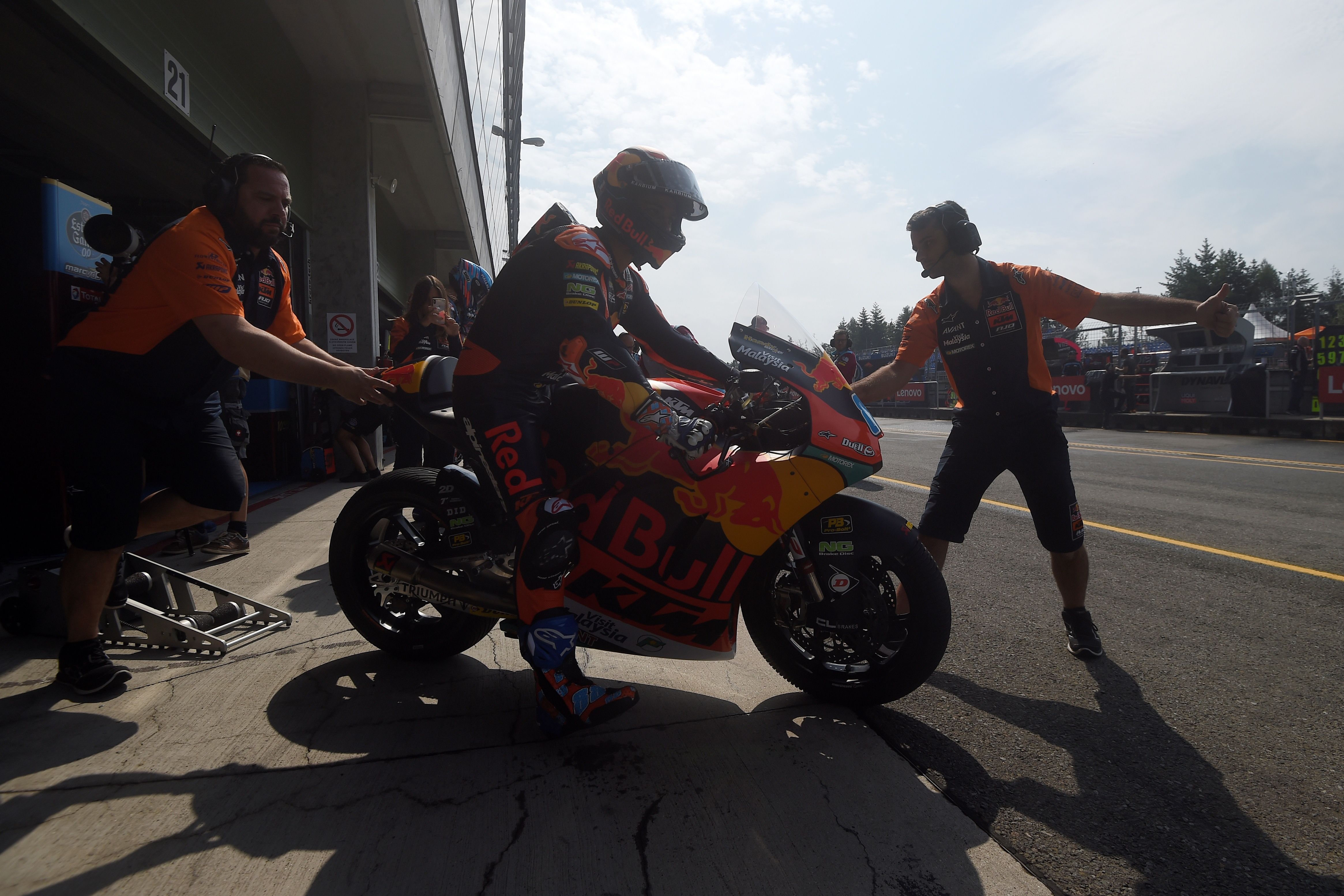 Suasana di paddock MotoGP.