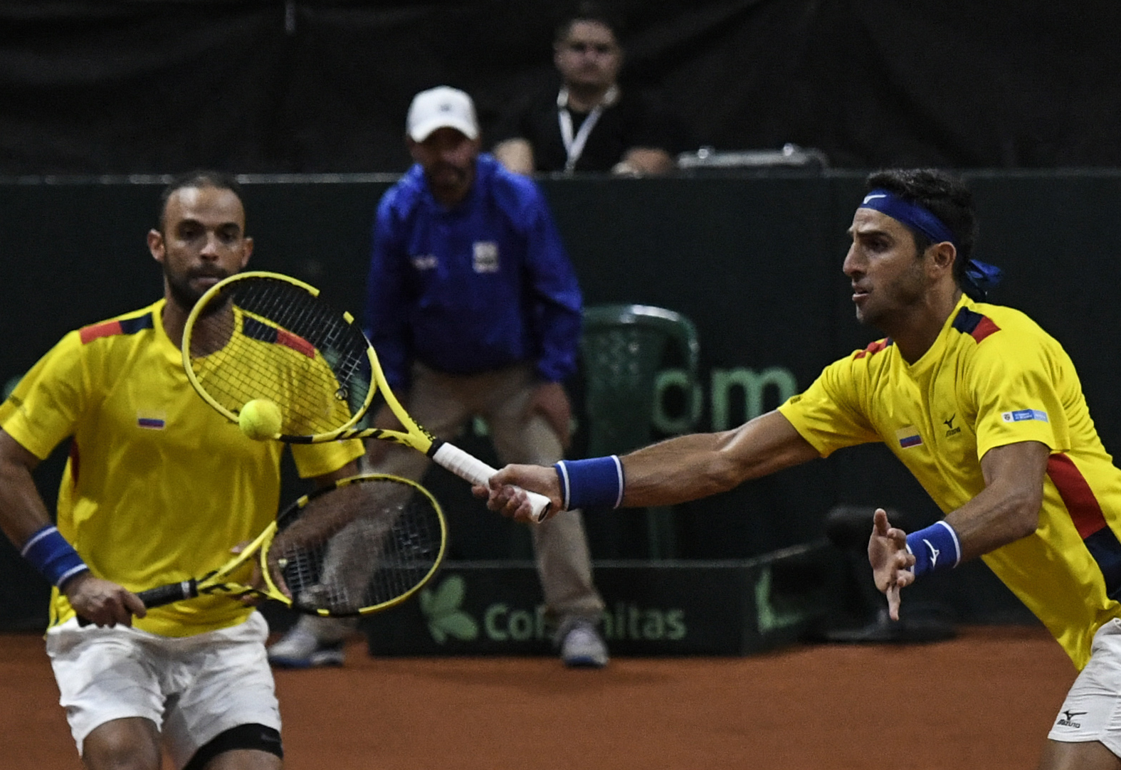 Ganda putra Robert Farah (kanan) dan Juan Sebastian Cabal