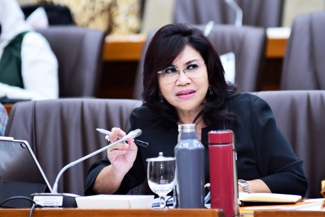 Anggota Komisi VI DPR RI Evita Nursanty saat RDP Komisi VI DPR RI dengan Eselon I Kemenperin dan Kementerian BUMN, serta Kepala BSN.