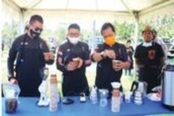 Bupati Bengkulu Tengah Ferry Ramli, Mantan Kapolda Bengkulu Irjen Pol (Purn) Supratman, Dandim 0407 Bengkulu Kolonel Inf Uchi Cambayong 