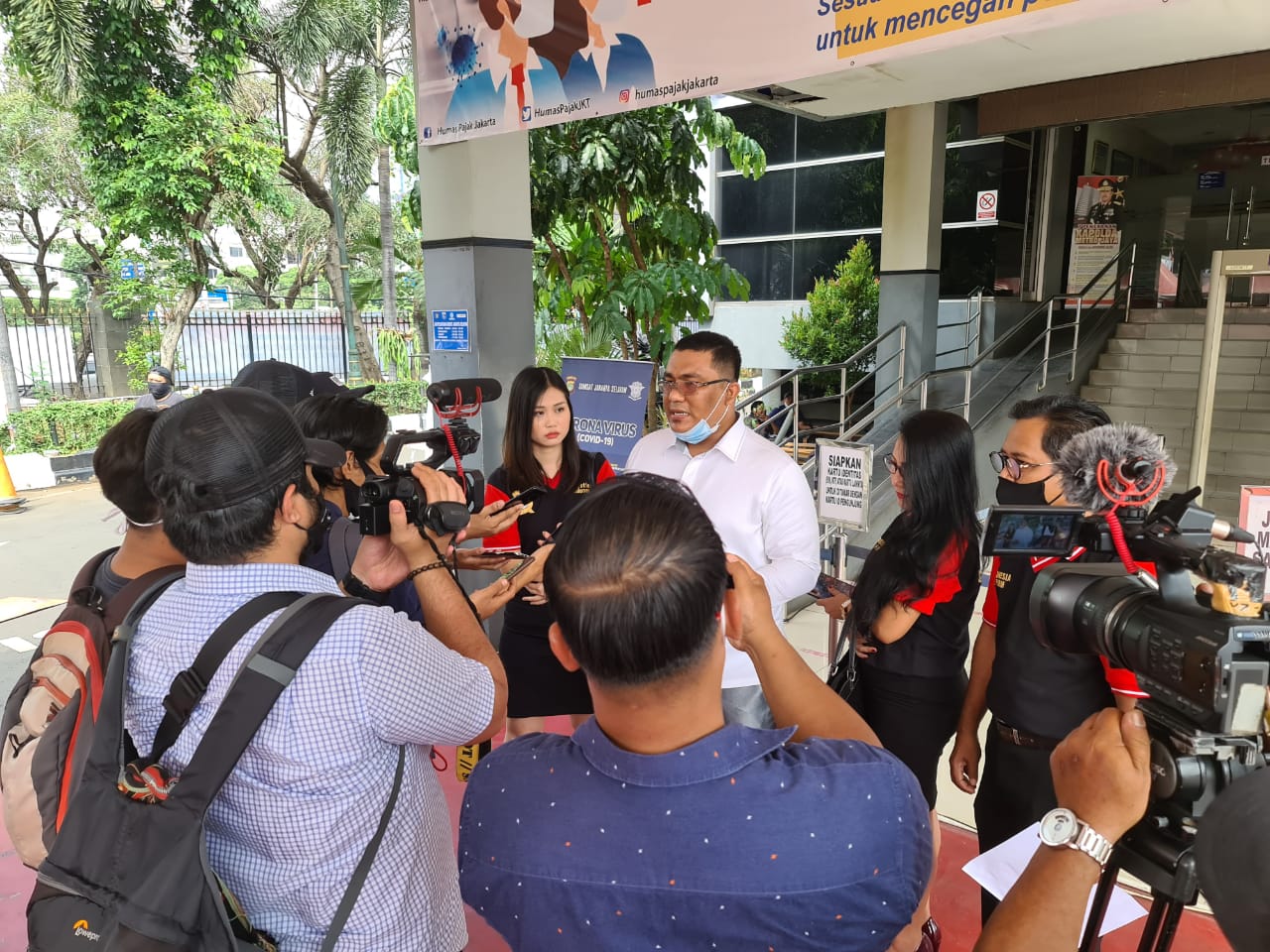 Pengacara Saddan Marulitua Sitorus dari LQ Indonesia Lawfirm, Jumat (14/8), melaporkan pemilik dan Direksi PT Kreshna