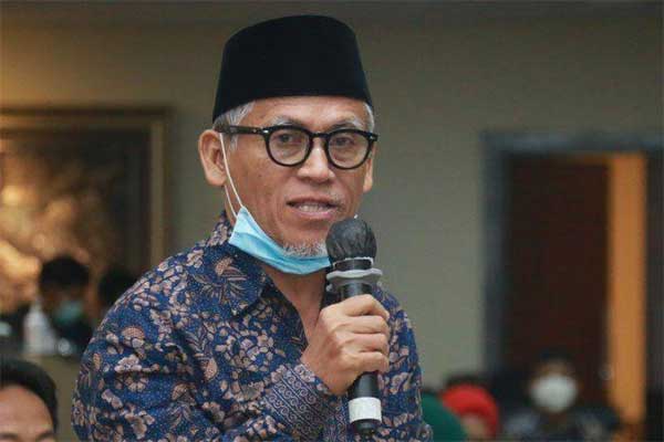 Guru Besar Tasawuf Universitas Islam Negeri (UIN) Syarif Hidayatullah Jakarta Asep Usman Ismail 