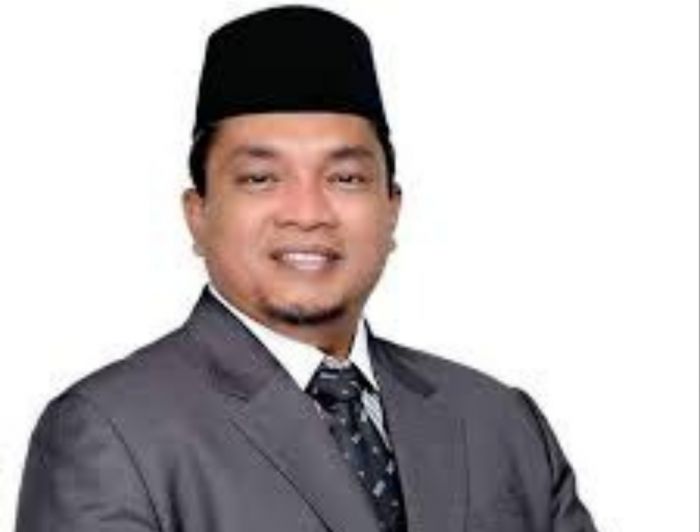 a Wali Kota Banjarbaru Nadjmi Adhani