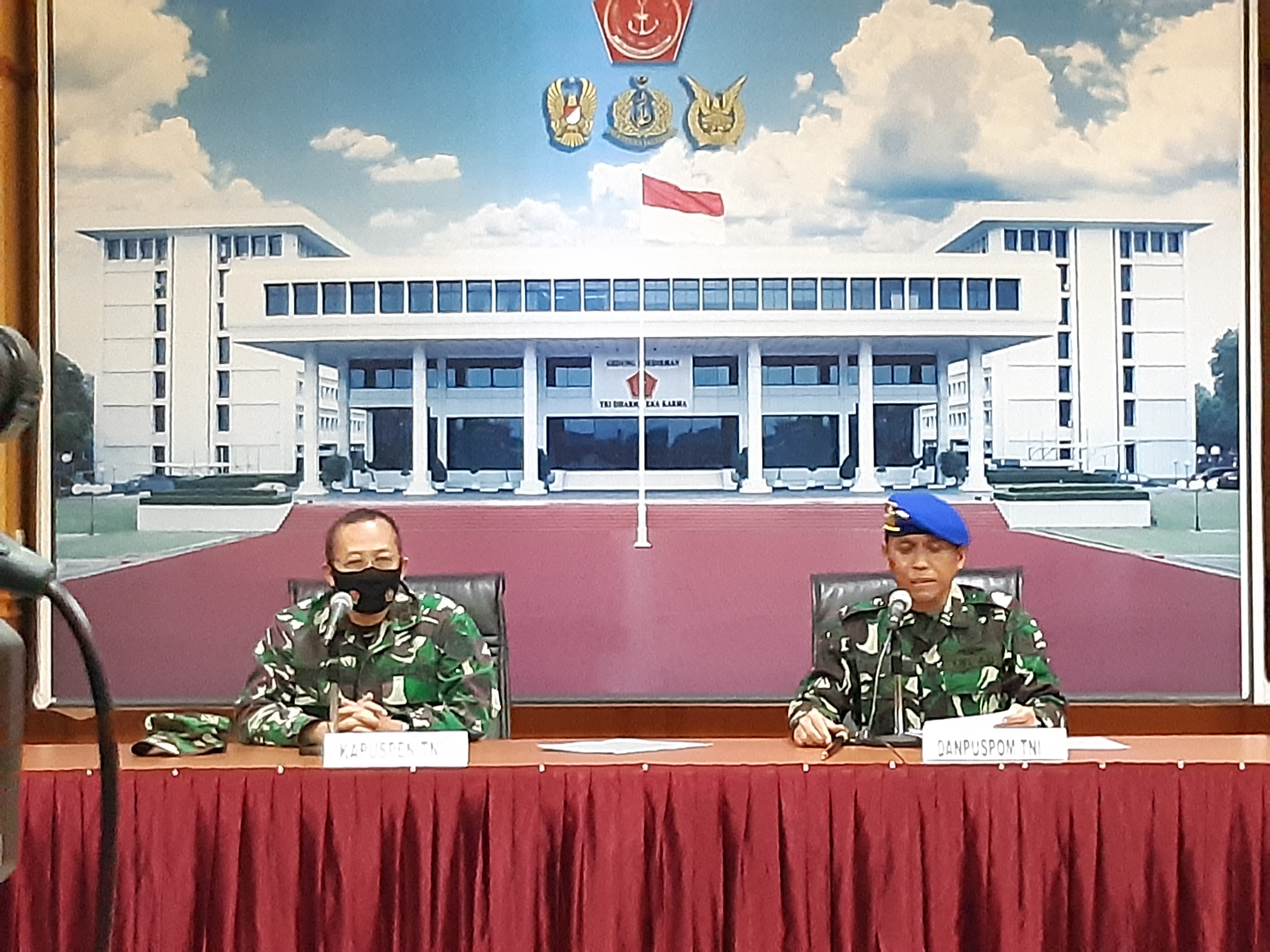 Konferensi Pers TNi soal penyerangan mapolsek Ciracas