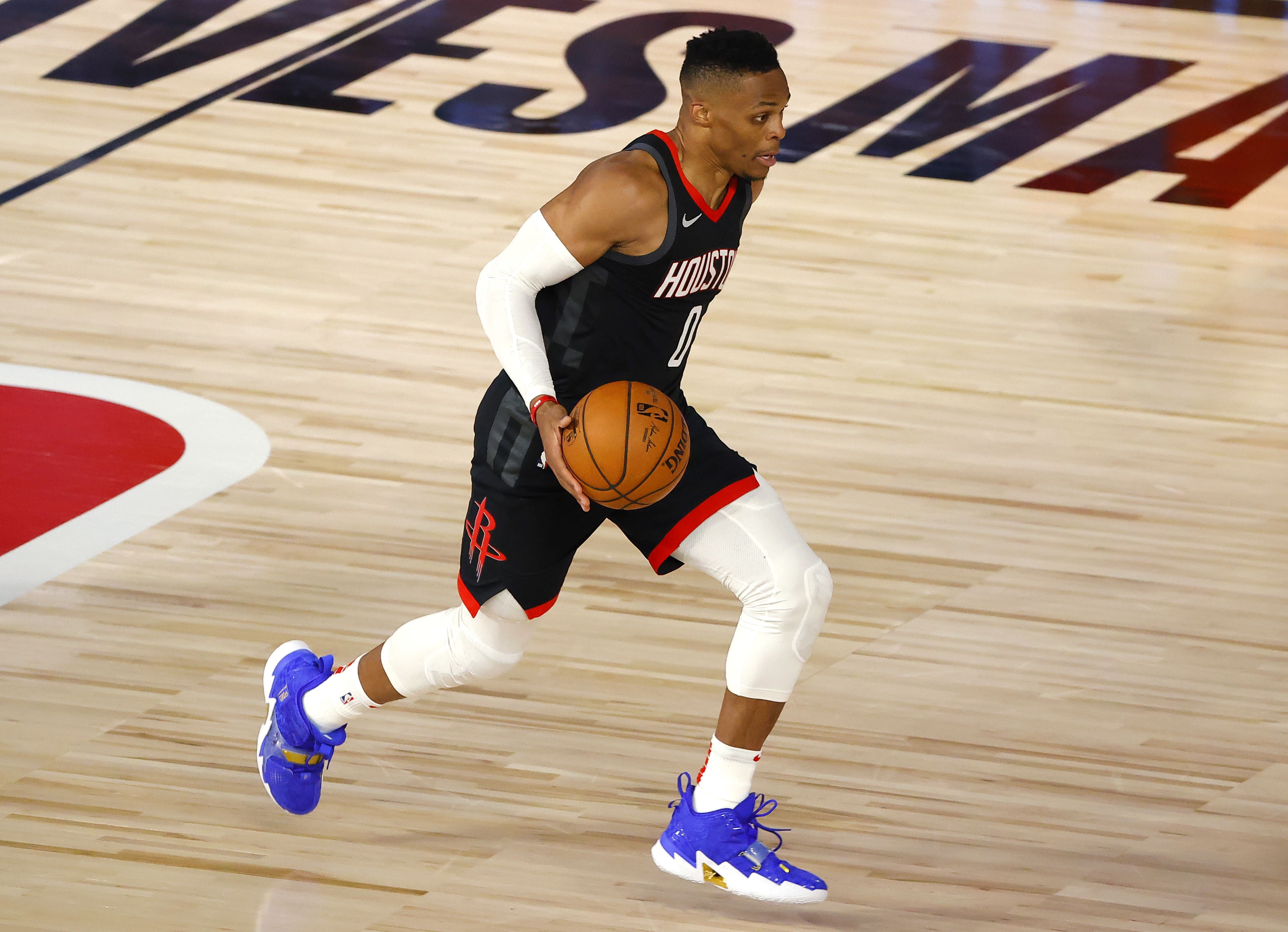 Russell Westbrook saat tampil di Gim 5 playoff NBA antara Houston Rockets dan Oklahoma City Thunder