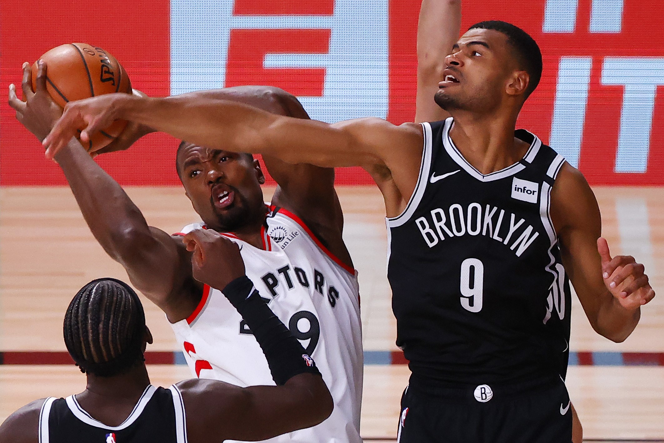 Laga playoff NBA antara Toronto Raptors dan Brooklyn Nets