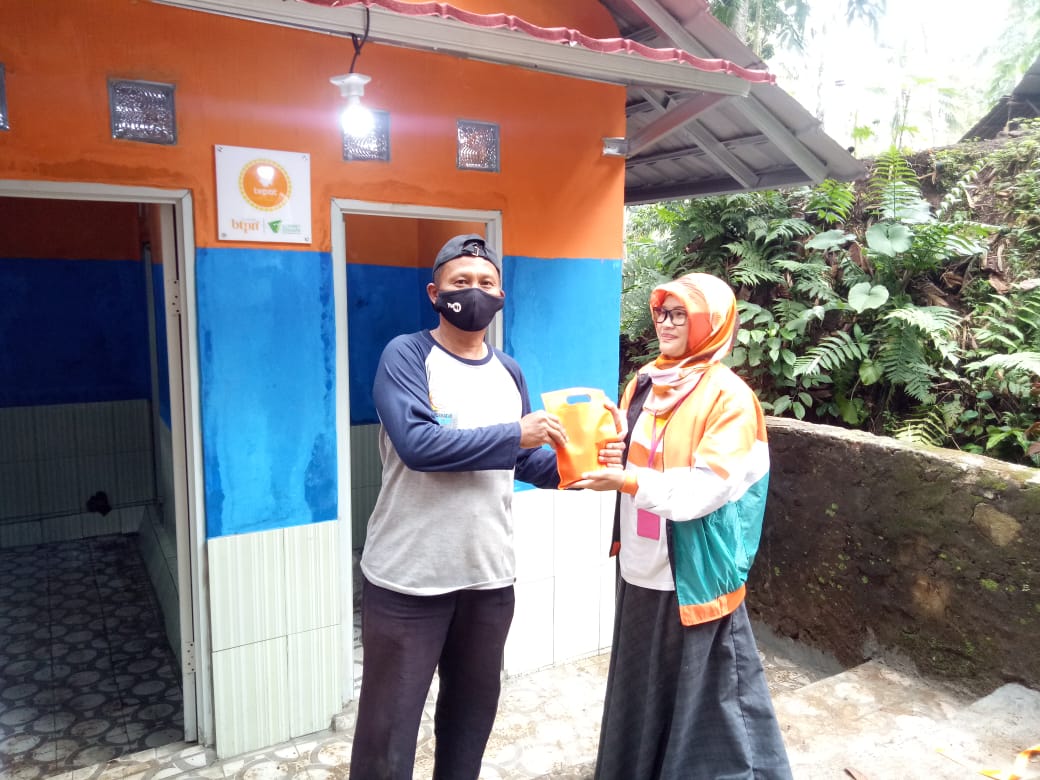 Pembangunan MCK sebanyak 124 titik di beberapa wilayah di Indonesia. 