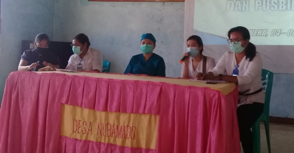 Tim medis dari Puskesmas Nubatukan dan Puskesmas Lembata memberikan sosialisasi stunting di  Desa Nubamado, Lembata, Rabu (5/8/2020).