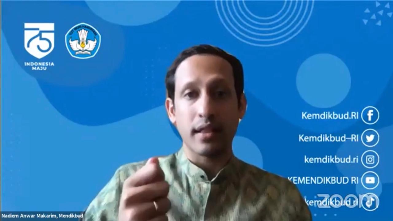 Mendikbud Nadiem Anwar Makarim dalam acara Pengumuman Penyesuaian Kebijakan Pembelajaran di Masa Pandemi Covid-19, Jumat (7/8).