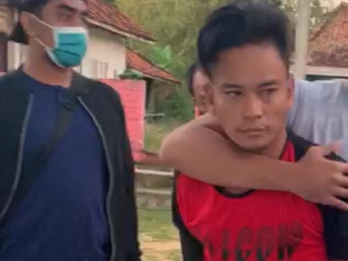 Tersangka pengedar narkoba yang meresahkan si Sampang ditangkap. 