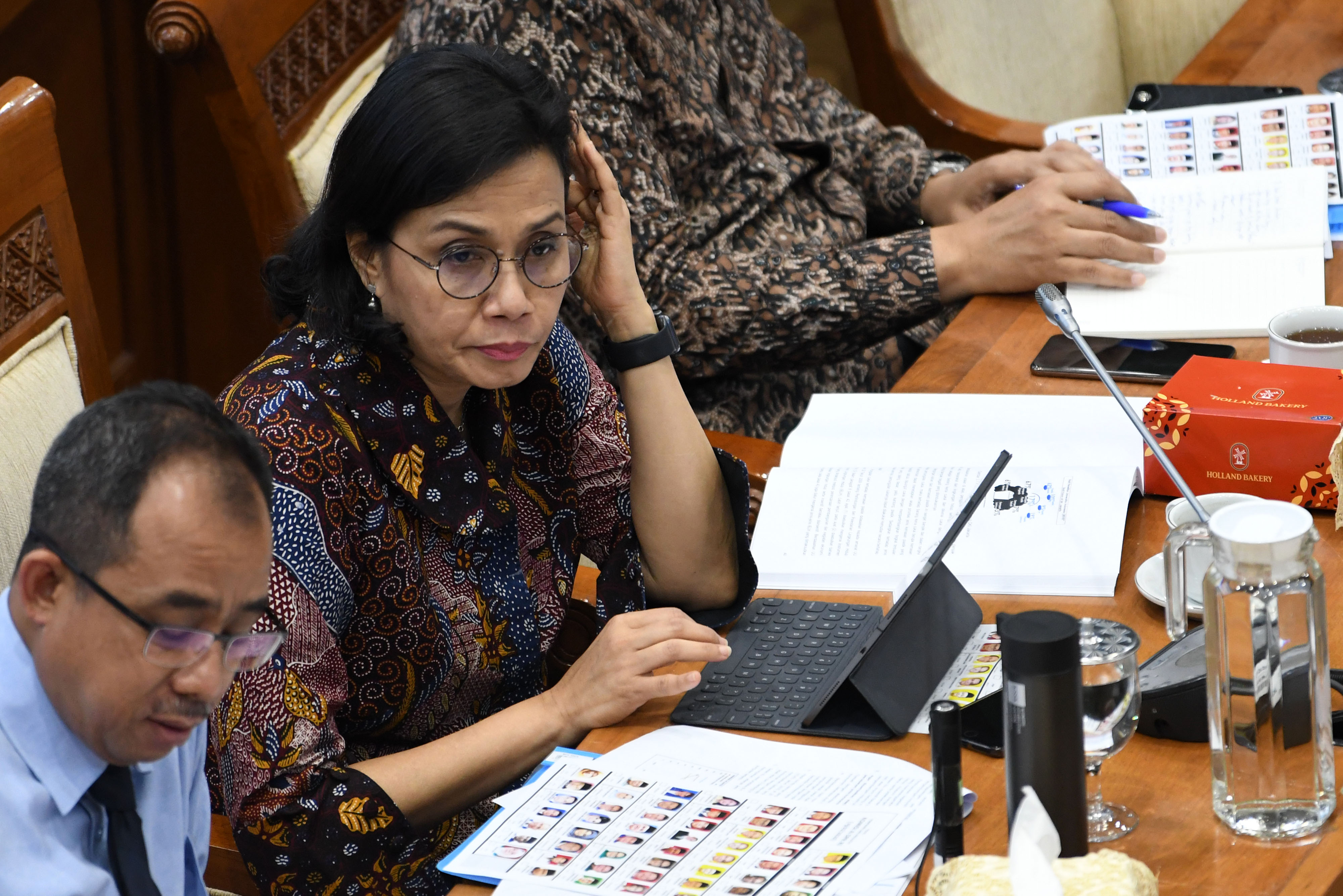 Menkeu Sri Mulyani saat mengikuti rapat kerja dengan Komisi XI DPR RI.