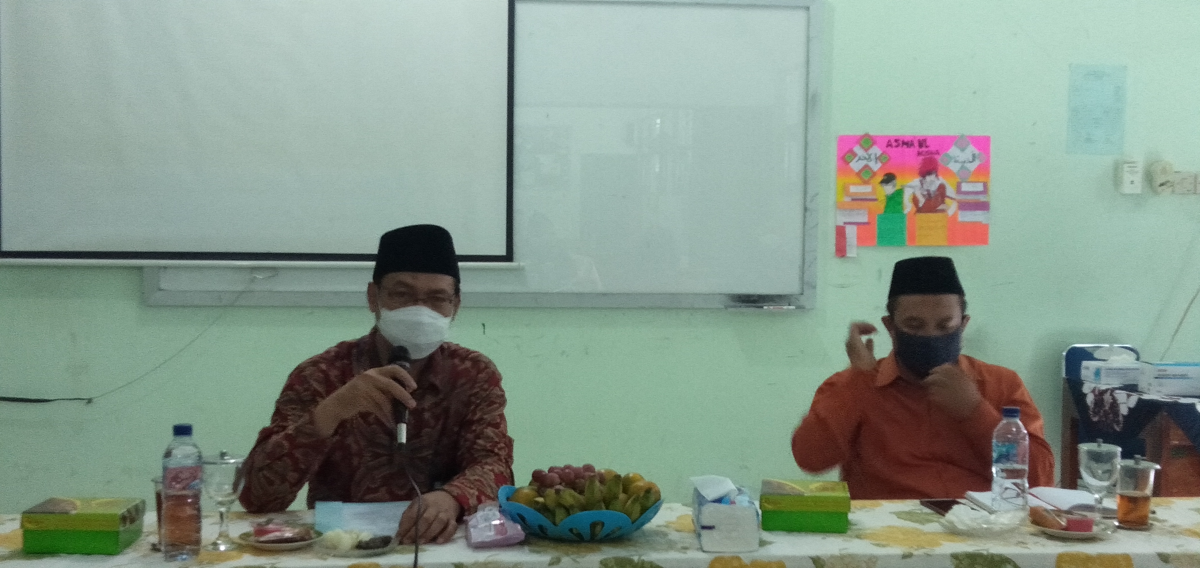 Inspektur Wilayah II Itjen Kemenag, Nur Arifin didampingi Kepala MAN 3 Kulon Progo Moh Fadlil Afif saat memberikan arahan, Sabtu (15/8/2020)