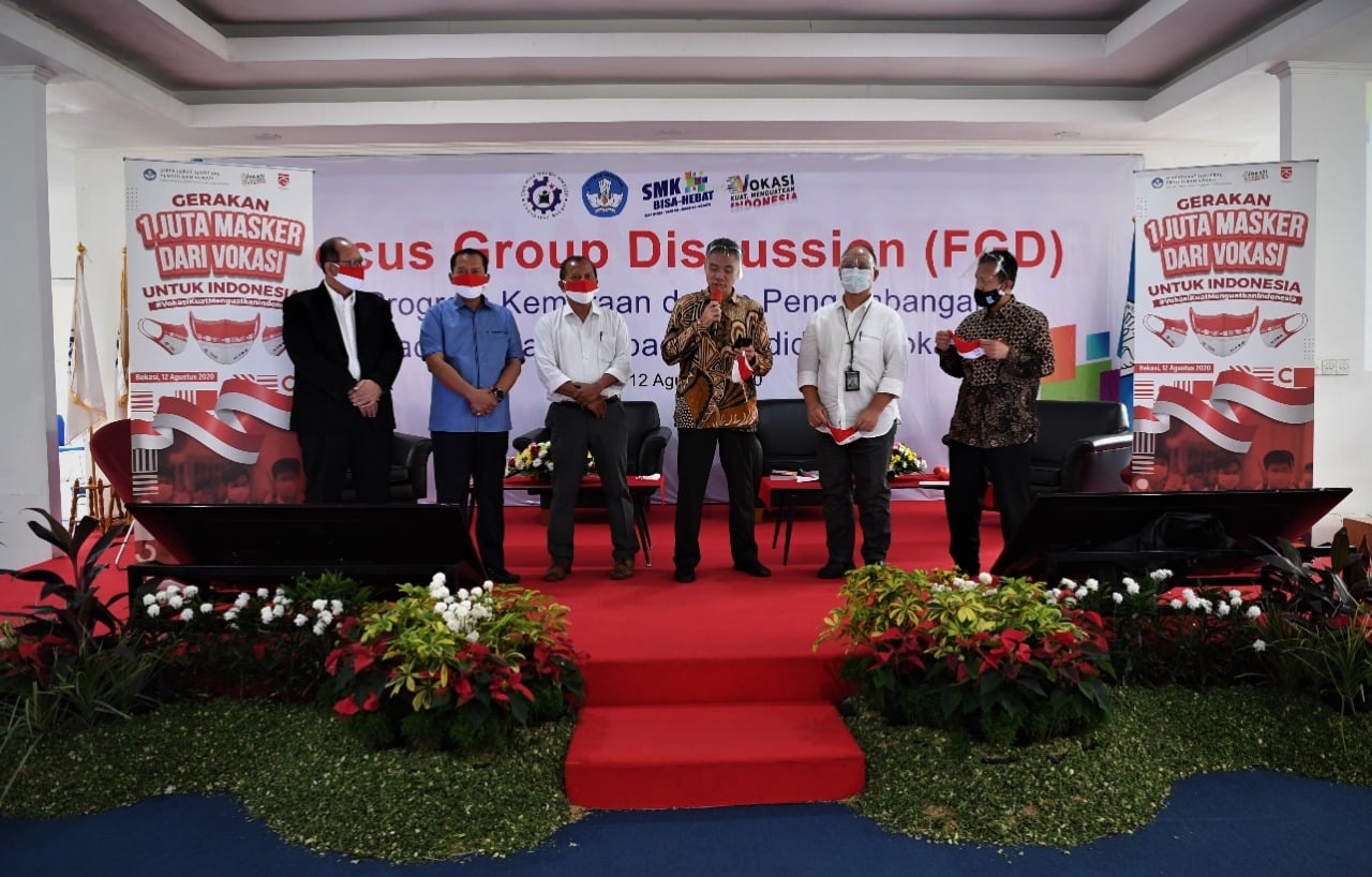 Gerakan satu juta masker merah-putih