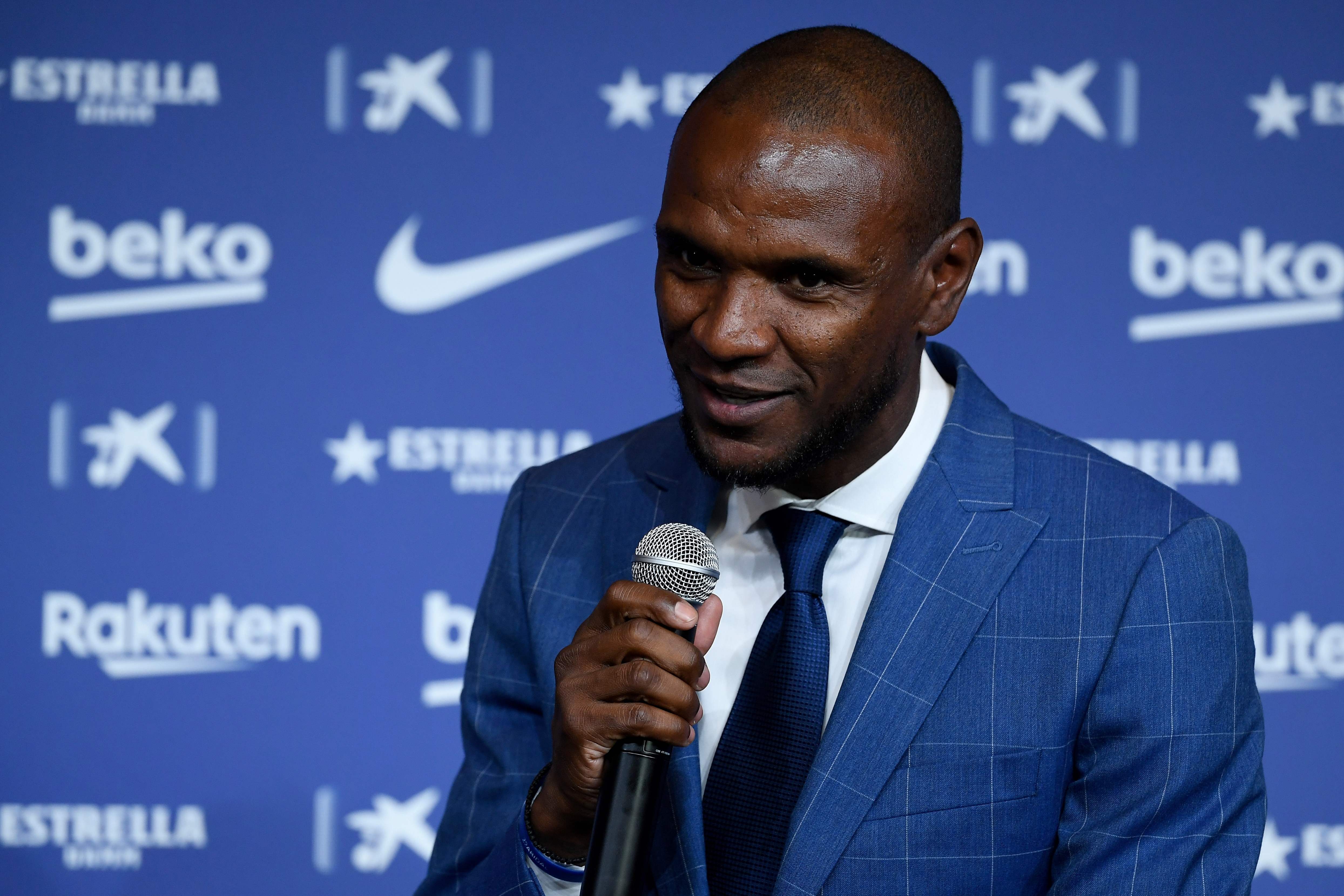 Mantan Direktur Olahraga Barcelona Eric Abidal