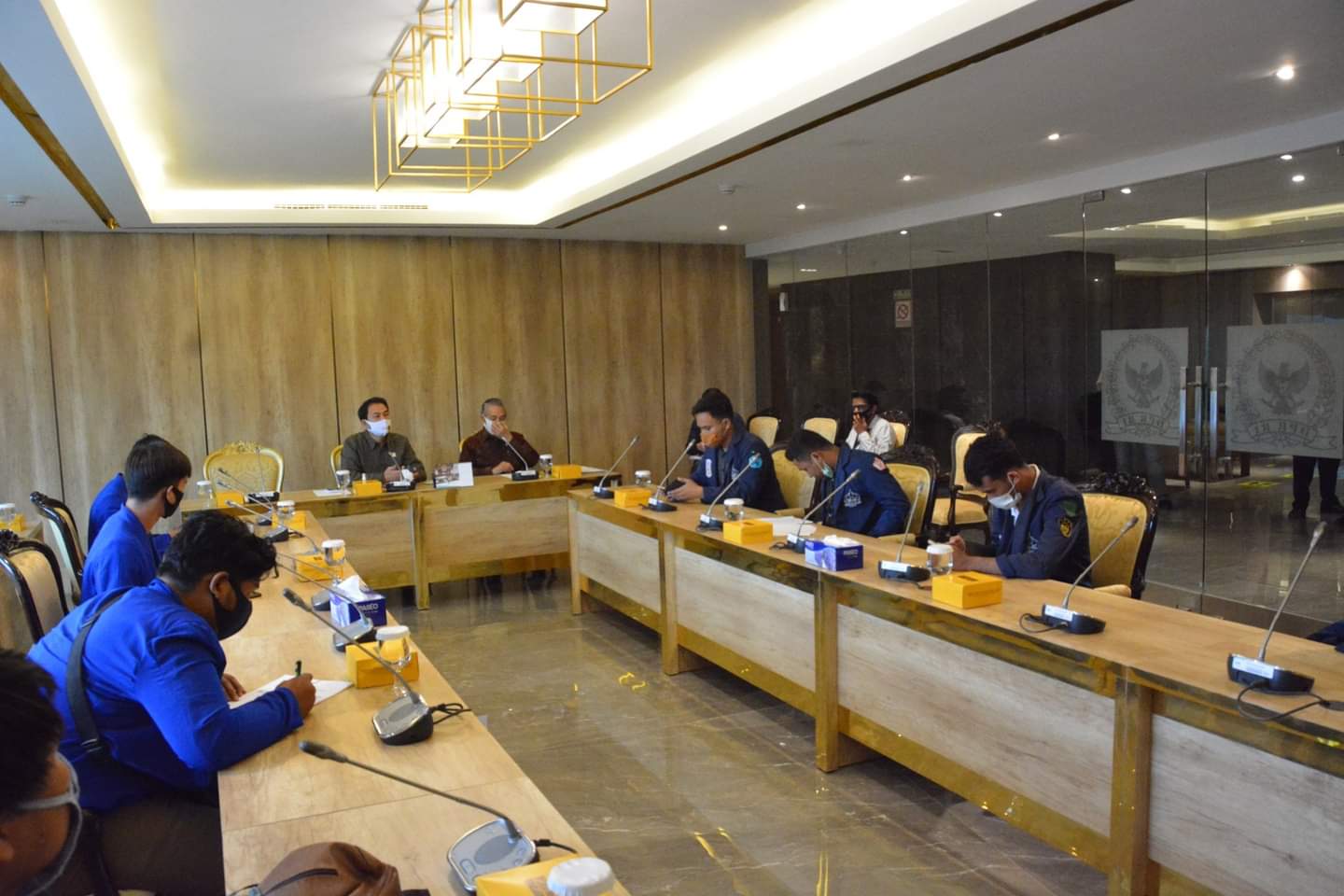 Pertemuan anggota DPR RI dan perwakilan BEM se-Jabotabek yang membahas RUU Cipta Kerja di Gedung DPR, Senayan, Jakarta, Kamis (13/8).