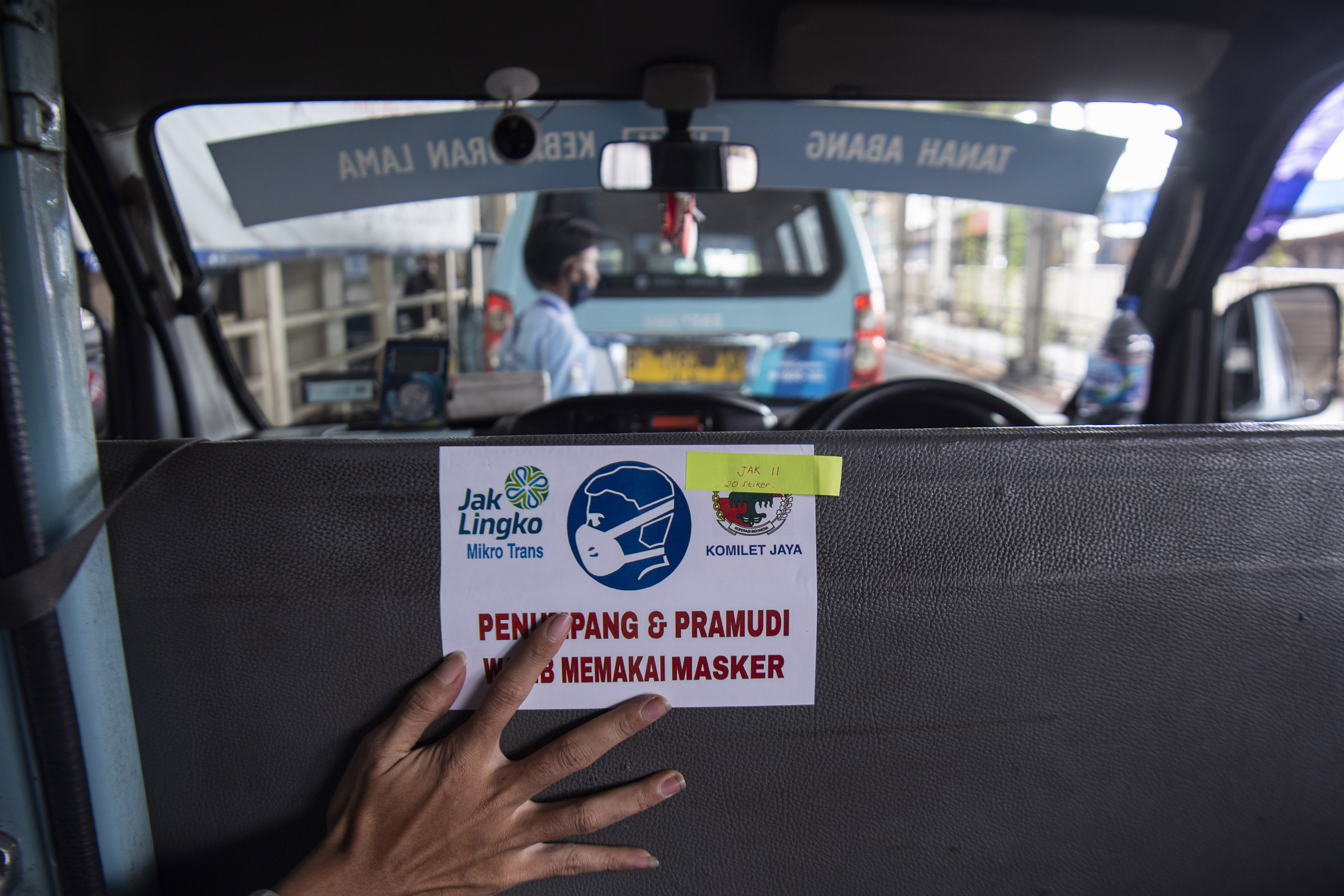 Layanan Mikrotrans yang tergabung dalam jak Lingko menerapkan protokol kesehatan