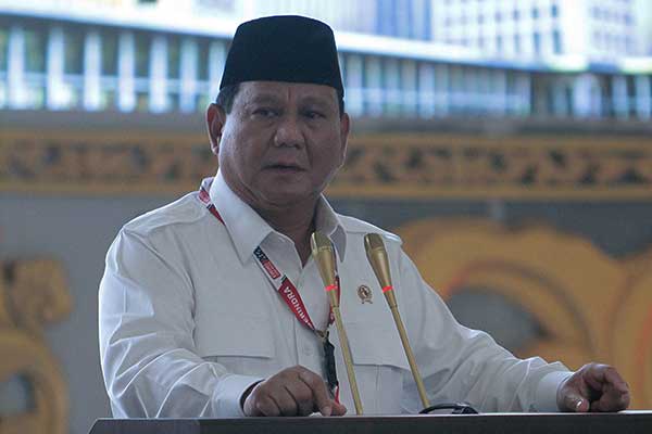 Letjen TNI (Purn) Prabowo Subianto, Ketua Umum Ikatan Pencak Silat Indonesia (IPSI).