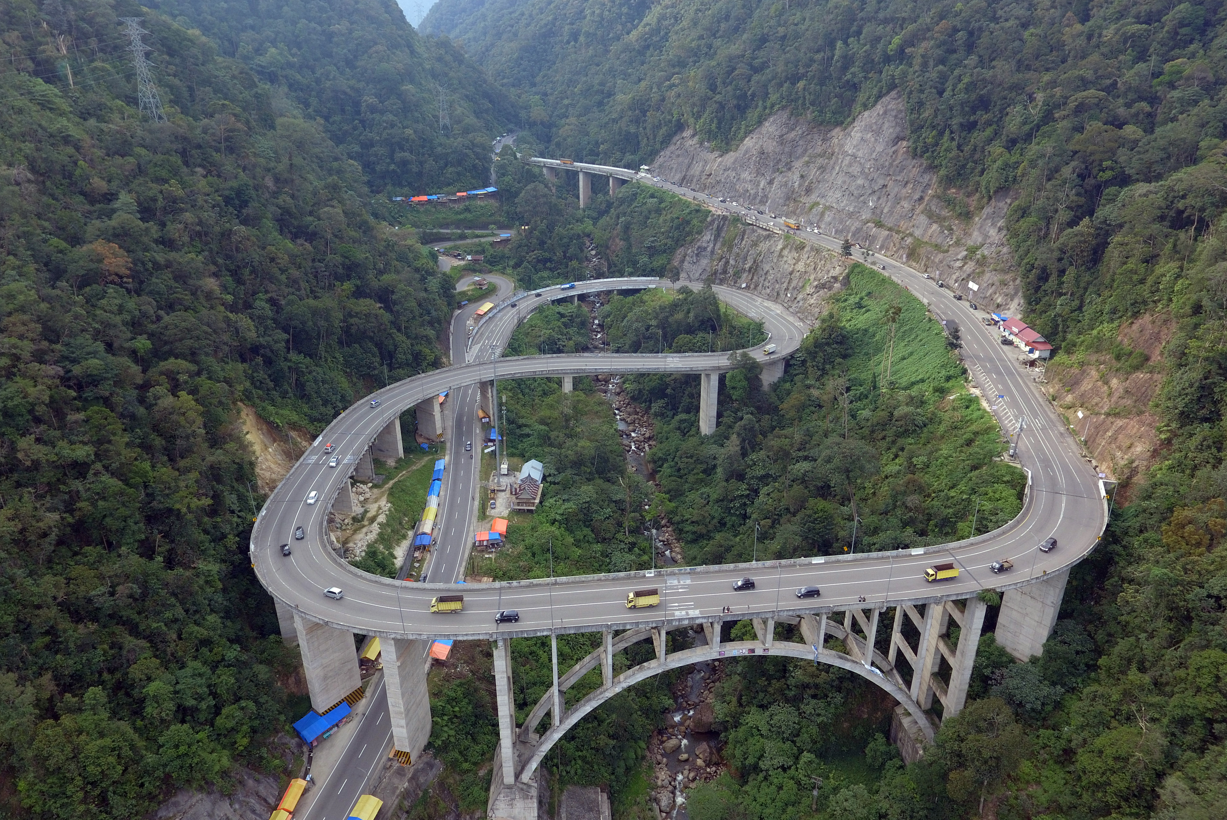 Jalan kelok 8 yang terkenal di Sumatera Barat, di DIY bakal dibangun kelok 18.
