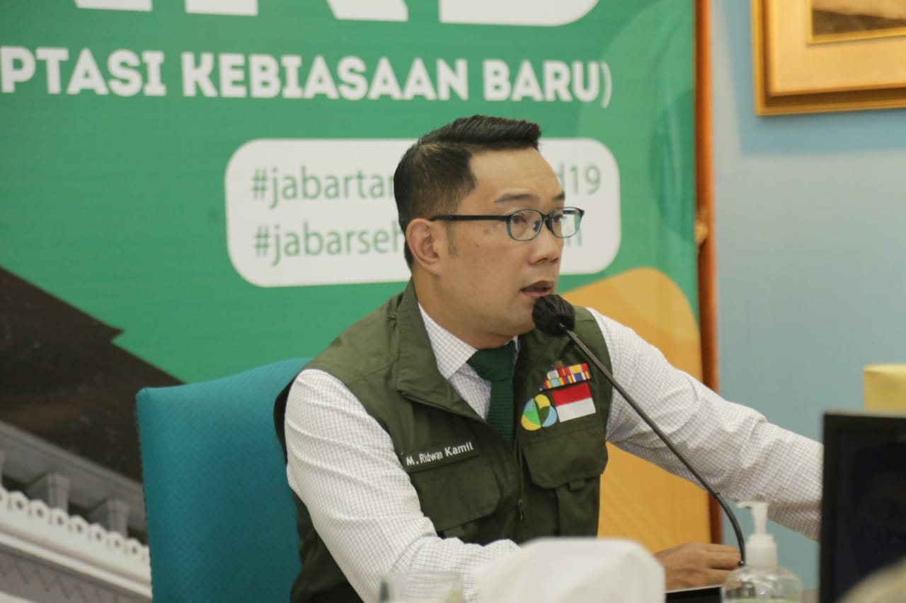 Gubernur Jawa Barat Ridwan Kamil saat launching Kostratani di Bandung, Jawa Barat, Jumat (28/8).
