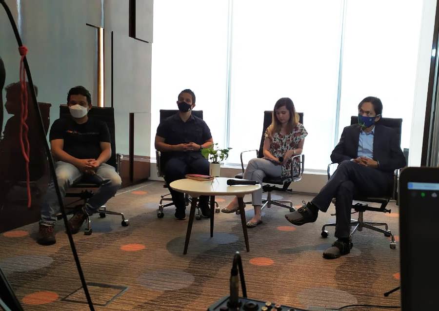  webinar dengan tema “Isu Nutrisi di Tengah Pandemi: Cek Fakta di balik Berita” di Jakarta, Jumat (28/9).