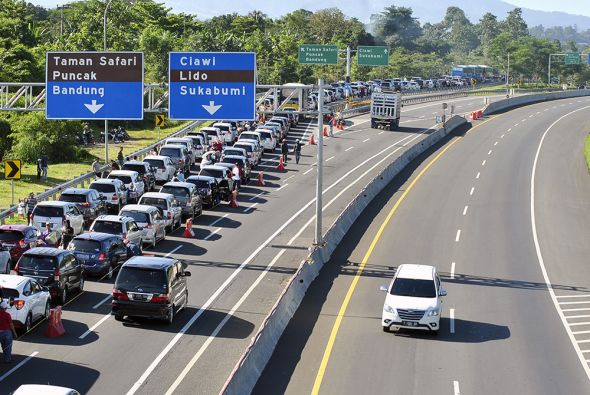 Ilustrasi - Jalur Puncak Padat