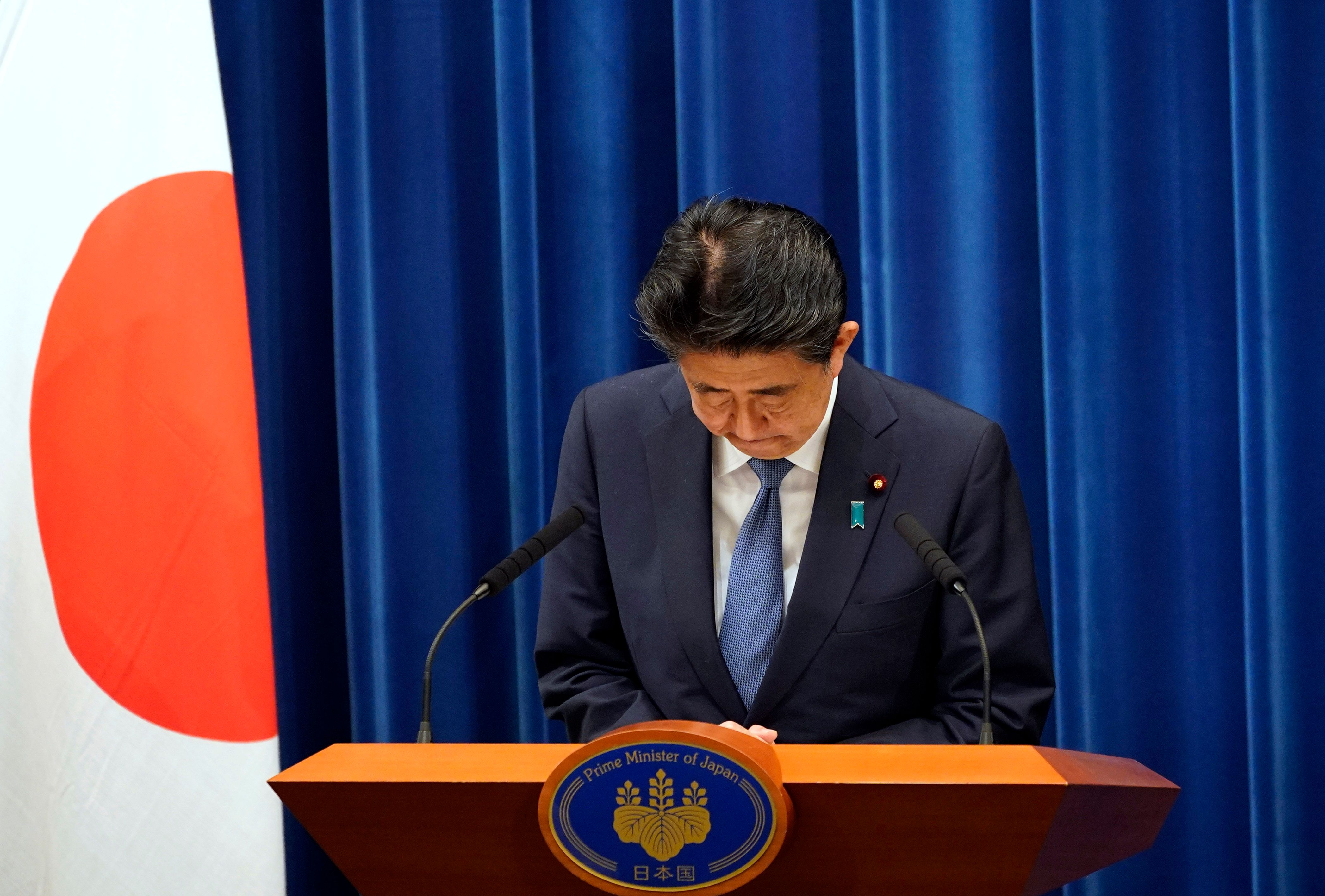 PM Jepang Shinzo Abe saat memberikan keterangan pers di Tokyo.