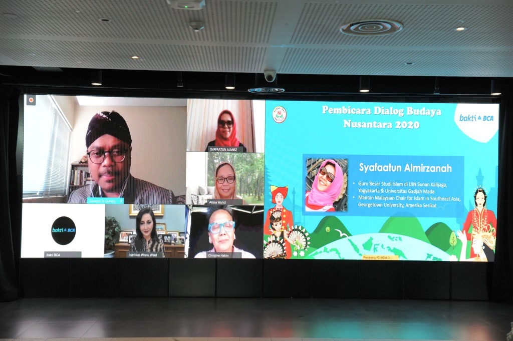 Webinar tentang peranan perempuan dalam menciptakan dan melestarikan kebudayaan Nusantara.