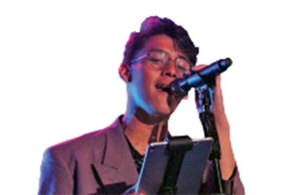 Penyanyi dan aktor Ardhito Pramono