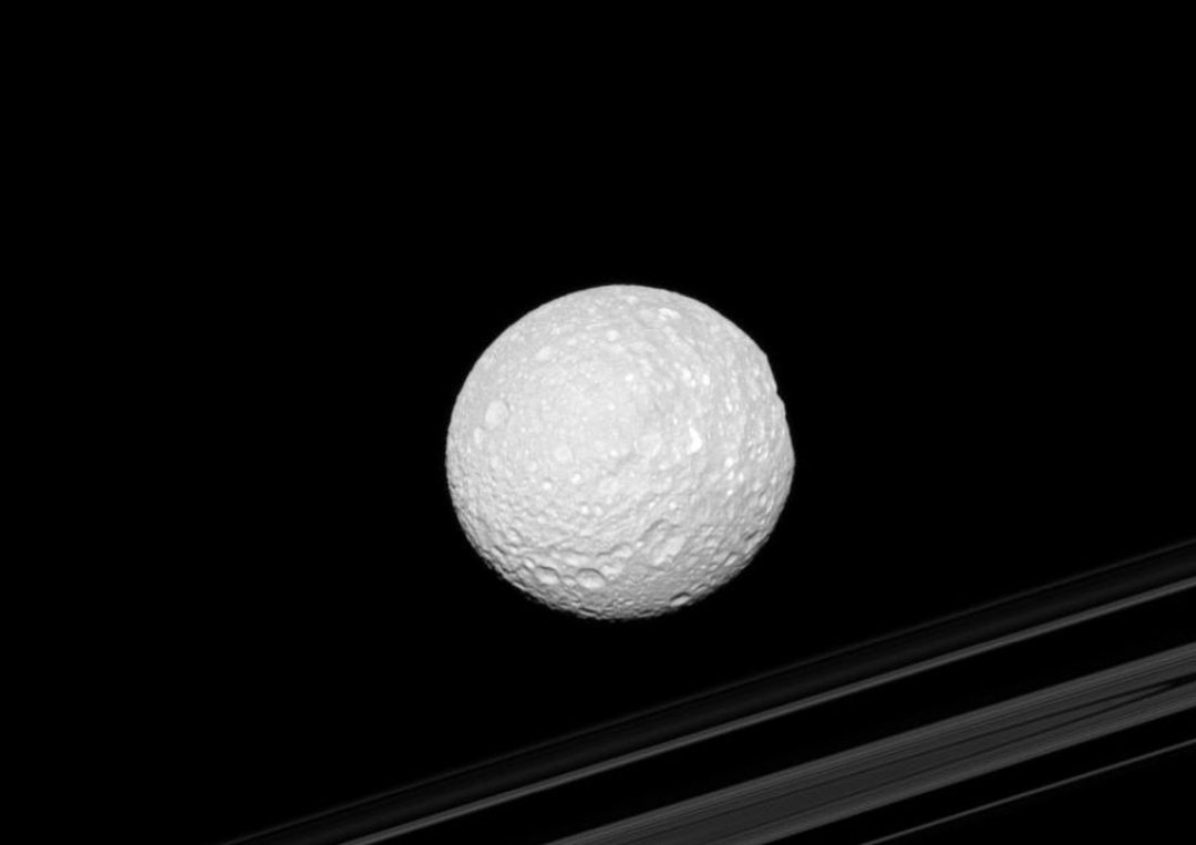 (Ilustrasi) Sebuah objek yang berada sekitar 43ribu kilometer dari bumi diduga merupakan sebuah bulan mini.