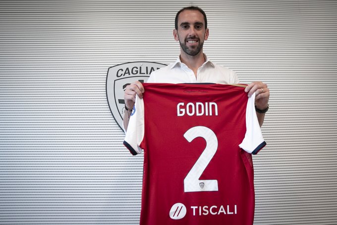 Diego Godin Berlabuh di Cagliari