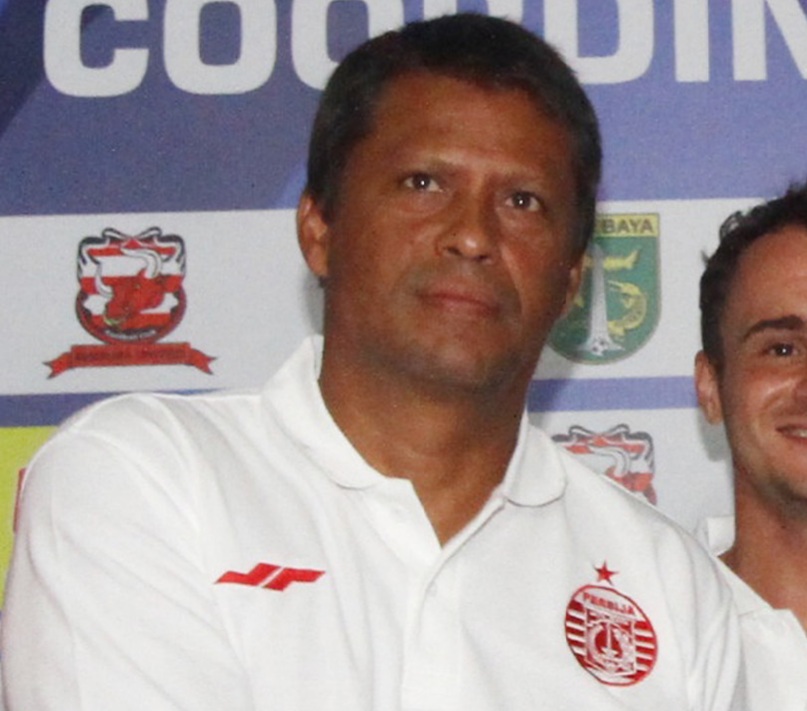 Sergio farias mundur dari pelatih Persija