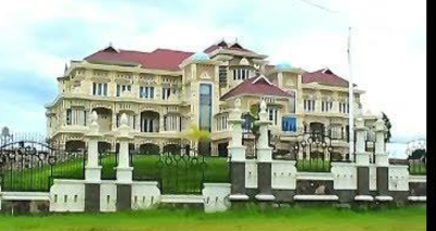 Kantor Bupati Aceh Besar ditutup sementara selama 10 hari. Aktivitas dipindah ke Gedung Dekrasnada.