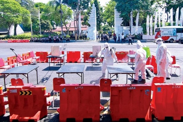 Ilustrasi - -- Tempat pemungutan suara saat simulasi pemilihan kepala daerah di Banyuwangi, Jawa Timur, kemarin.