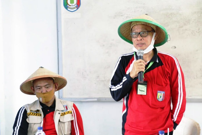 Kepala BPPSDMP Kementan, Dedi Nursyamsi (berdiri) dan Wakil Bupati Pringsewu, H Fauzi