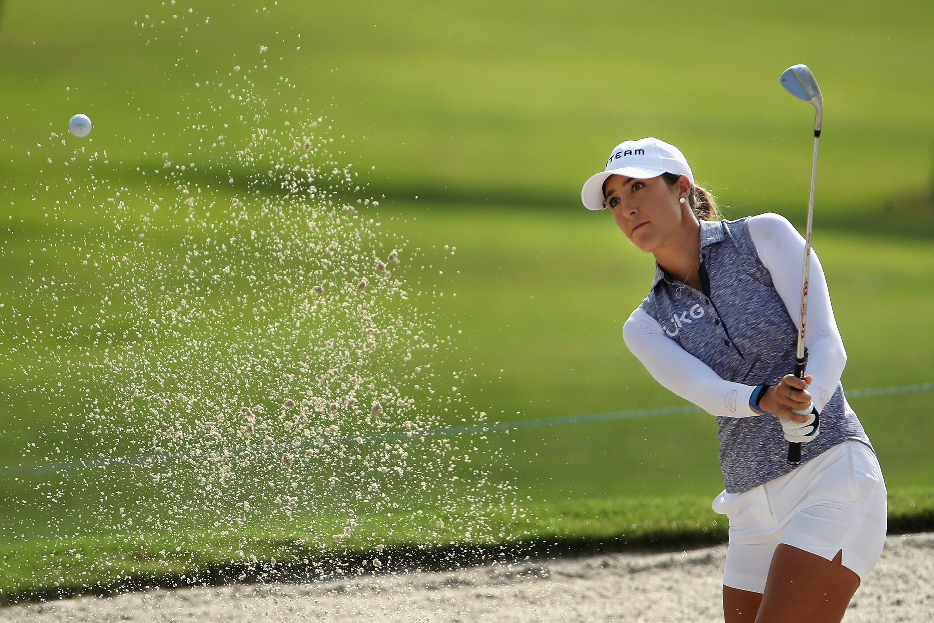 Ilustrasi pegolf wanita