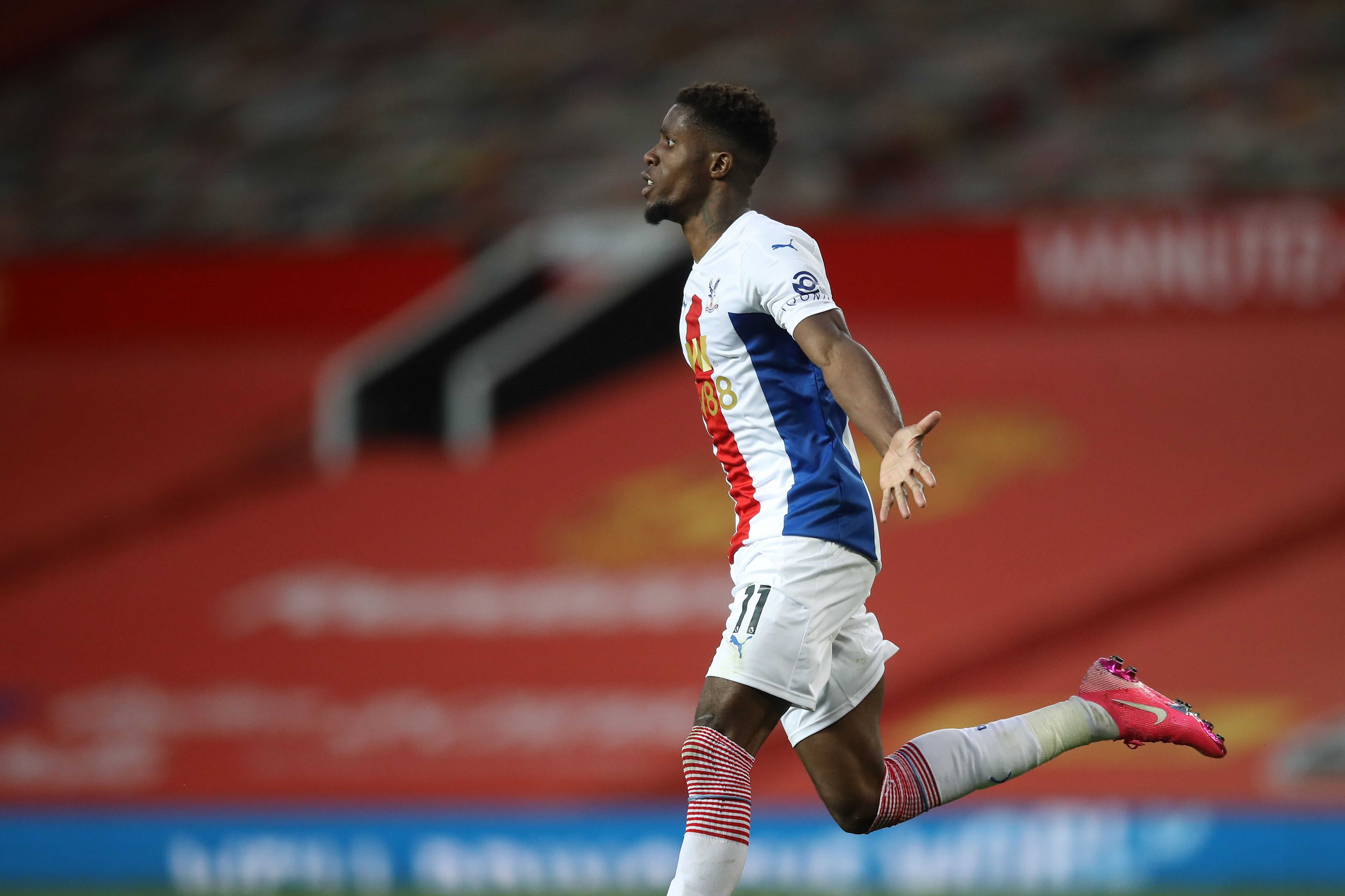 Wilfred Zaha mencetak dua gol dan membawa Crystal Palace menang 3-1 atas Manchester United di laga Liga Primer, Sabtu (19/9). 
