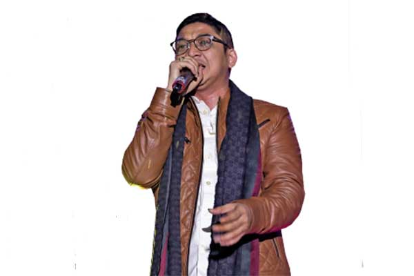 Vokalis band Ungu, Pasha