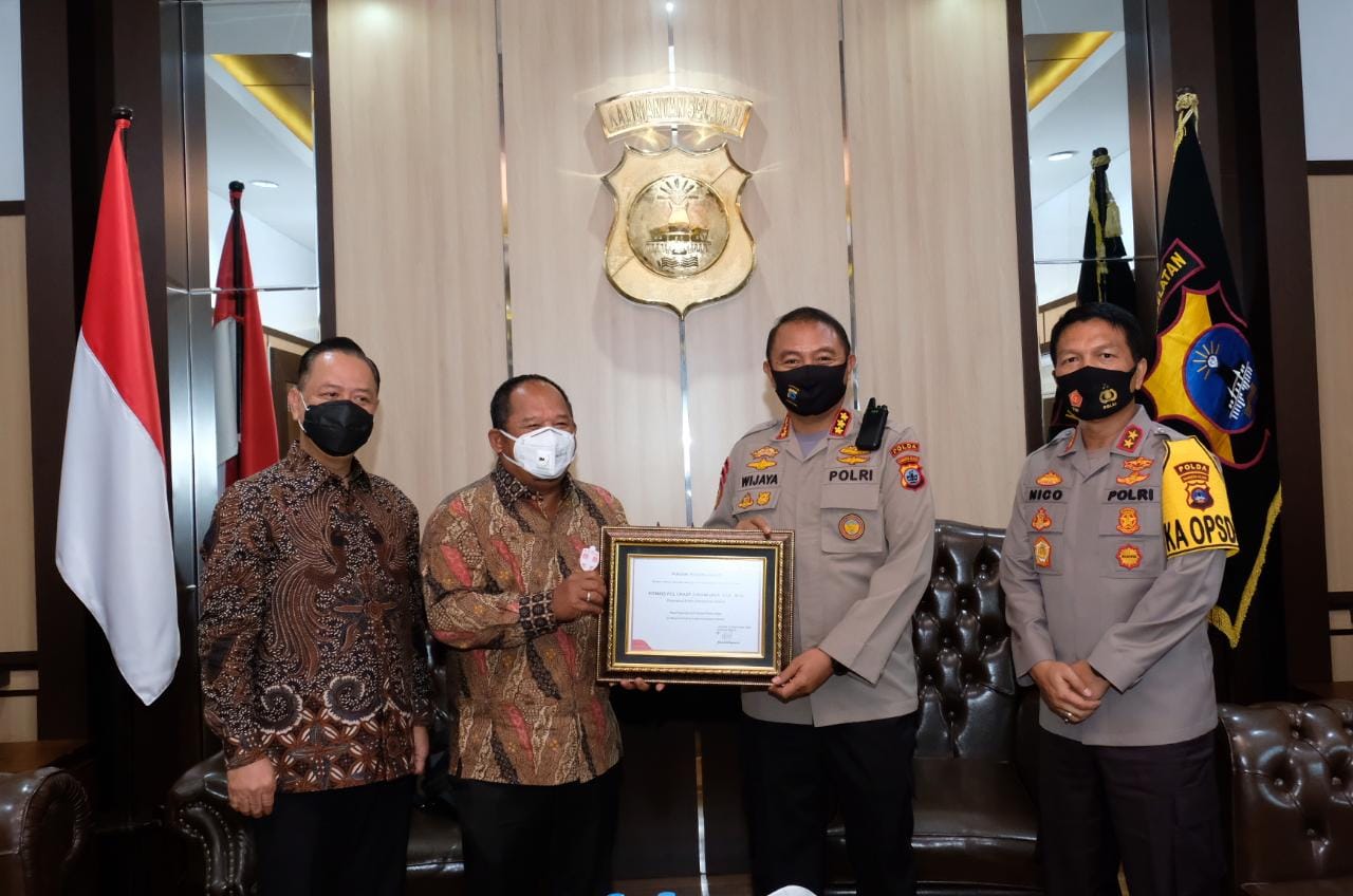 PT Pertamina memberikan apresiasi atau penghargaan kepada Direktorat Polisi Air dan Udara (Polairud) Polda Kalimantan Selatan.