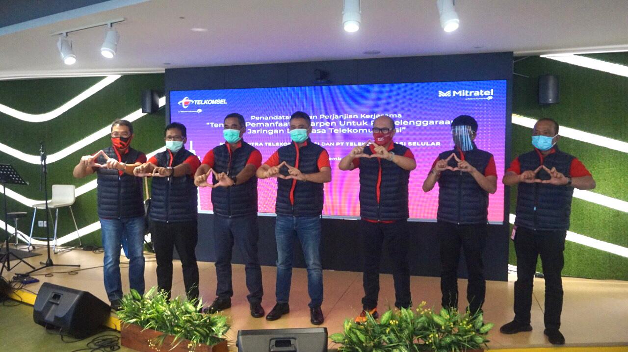 INDUSTRI digital di Tanah Air saat ini berkembang dan kebutuhan akses layanan telekomunikasi merupakan hal utama bagi masyarakat.