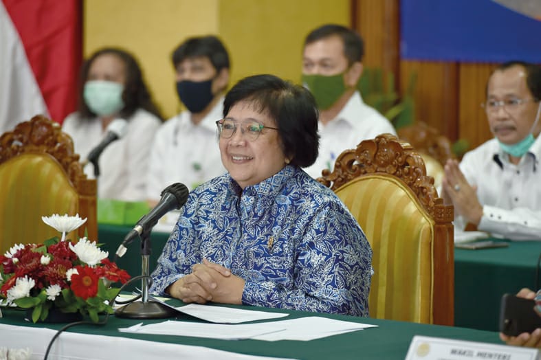 Menteri Lingkungan Hidup dan Kehutanan Siti Nurbaya. 