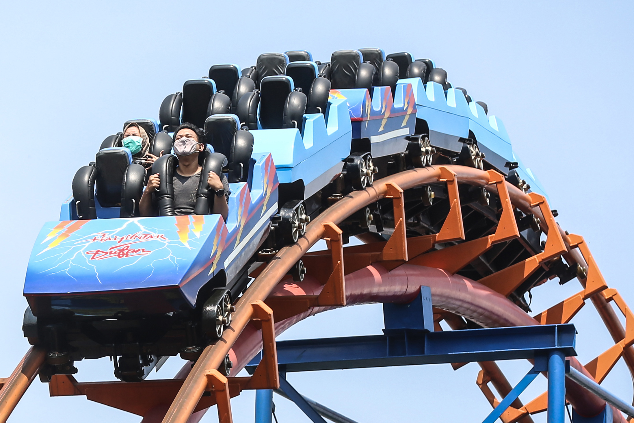 Penerapan protokol kesehatan di kawasan wisata Ancol