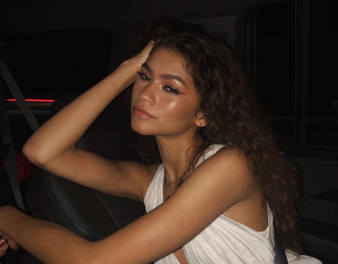 Berusia 24 tahun, Zendaya menjadi aktris termuda yang menyabet gelar Aktris Terbaik Drama di Emmy Awards 2020.