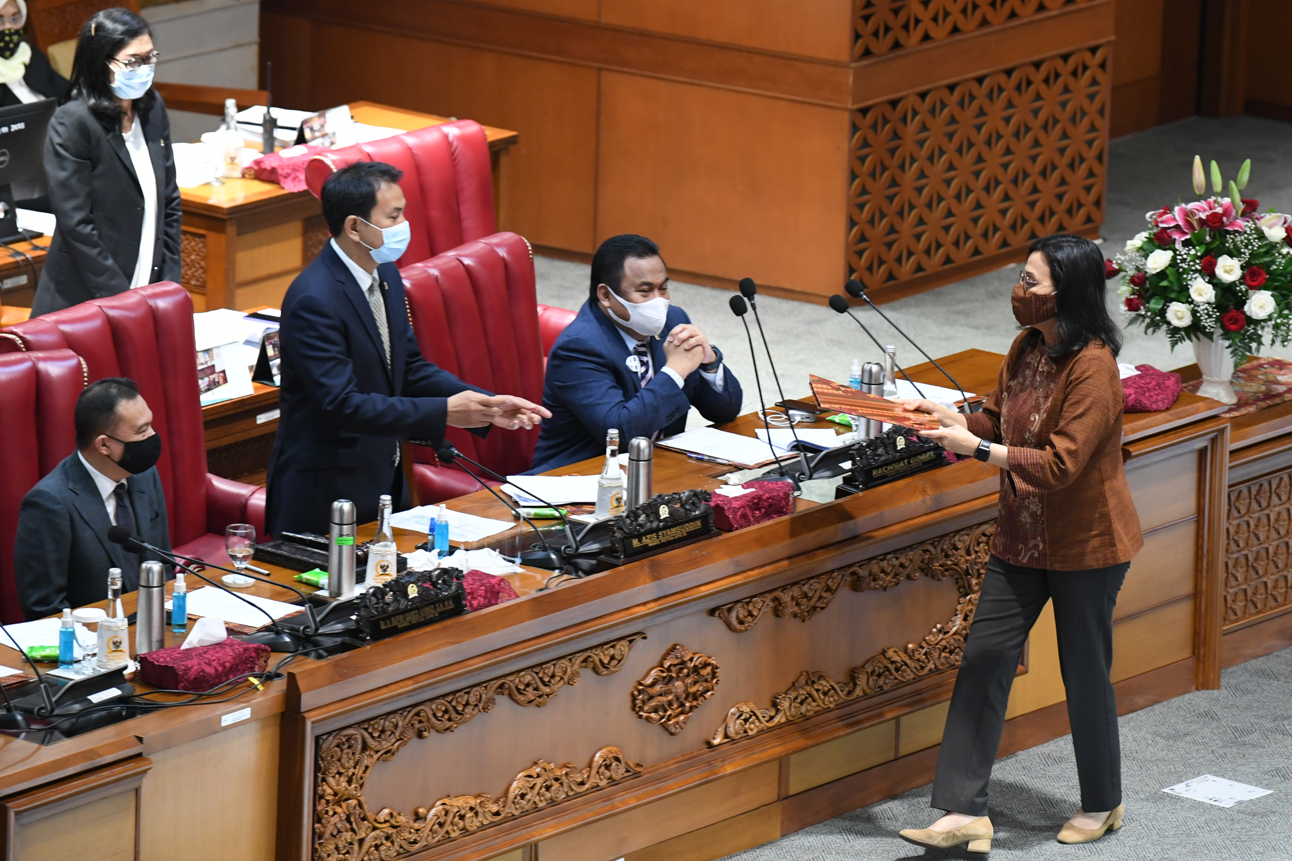 Rapat Pripurna pengesahan RUU p2 APBN 2019 menjadi UU