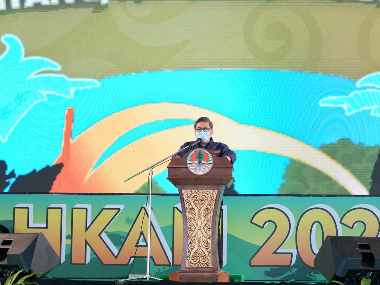 Wakil Menteri LHK Alue Dohong dalam peringatan Hari Konservasi Alam Nasional (HKAN) di Bontang, Kalimantan Timur, Rabu (16/9).