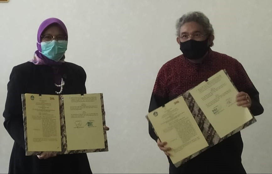 Penandtangan MoU Kemendibud dan SWA Group untuk membangun ekosistem reka cipta